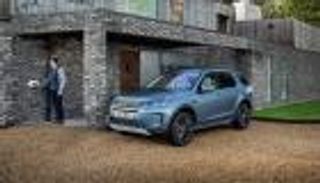 لاند روفر تطرح نسخا كهربائية من طرازي "إيفوك" و"ديسكفري"