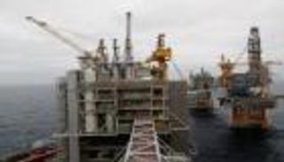 أسعار النفط تهوي وبرنت يهبط لمستويات 1999