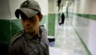 مطالبات حقوقية بإطلاق سراح سجينات الرأي في إيران