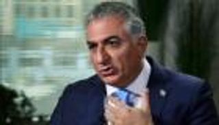 نجل شاه إيران يهاجم خامنئي بشدة جراء إخفاء حقائق كورونا