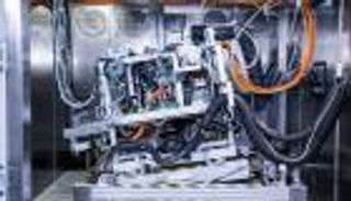 شاحنات وحافلات هيدروجينية.. ثمرة التعاون بين فولفو ودايملر