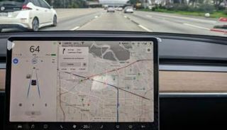 نظام القيادة الذاتية بتسلا