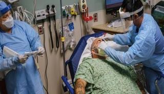 الأطباء لاحظوا جلطات غامضة تقتل بعض مرضى كورونا