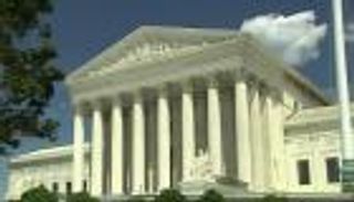 المحكمة العليا تنحاز لسياسة ترامب بشأن الهجرة في أزمة كورونا