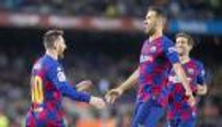 إنفوجراف.. بوسكيتس يقود تشكيلة "أصدقاء ميسي"