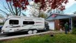 منازل نقالة لحماية عائلات الطواقم الطبية من كورونا في أمريكا