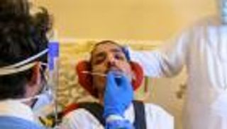 الإمارات تهيئ أصحاب الهمم لفحص كورونا بـ"دليل أولياء الأمور"