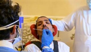 الفرق المختصة بتنفيذ برنامج الفحص المنزلي لأصحاب الهمم تواصل عملها