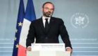 خطة فرنسية أمام البرلمان الثلاثاء لتخفيف "قيود كورونا"