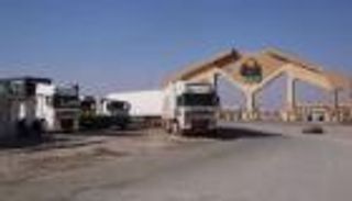 ليبيا تبدأ استقبال مواطنيها العالقين في مصر