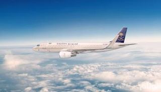 طائرة تتبع الخطوط الجوية السعودية