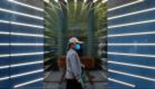 بكين تحظر السلوكيات "غير المتحضرة" خشية كورونا