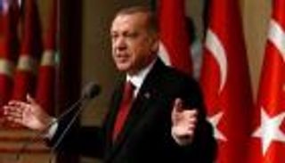 أردوغان يهين البرلمان التركي