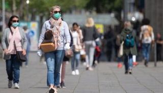 ألمانيا تحذر من خطورة الإسراع باستئناف السياحة