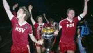 أبطال في الظل.. كيف تحطمت أسطورة "الديناصور" هامبورج؟