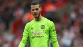 دي خيا يعلن التحدي.. والهدف رقم عمره 42 عاما