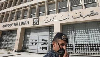 أزمة العملة مستمرة في لبنان 