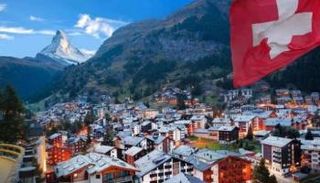الحياة تعود لبعض الأنشطة في سويسرا