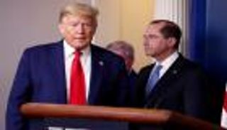 ترامب ينفي إقالة وزير الصحة: أنباء "كاذبة"