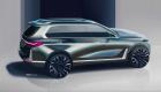 هل تطرح بي إم دبليو سيارتها X8 M بقوة محرك 700 حصان؟