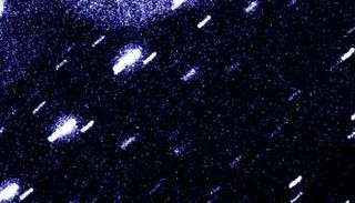 المذنب بوريسوف يلقي نحو 30 لترا من المياه في الثانية