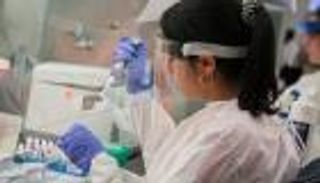 علماء أكسفورد على بعد خطوة من تطوير لقاح يقهر كورونا