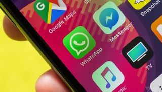 واتساب يحاول مواكبة البرامج الأخرى في دعم مكالمات الفيديو