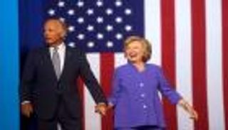 "كلينتون" تدعم بايدن لرئاسة أمريكا