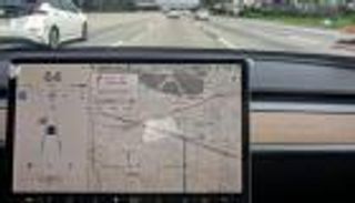 تسلا تطلق تحديثا لنظام القيادة الآلي.. شاهد التفاصيل