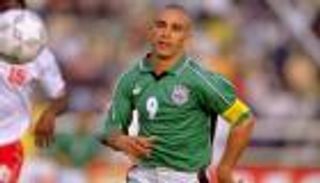 رقم وهداف.. 7 أهداف استثنائية لحسام حسن في أمم أفريقيا 1998