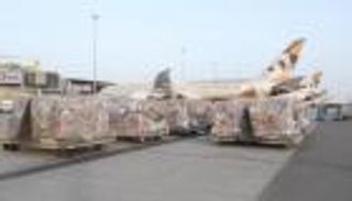 طائرة مساعدات إماراتية إلى بنجلاديش لاحتواء كورونا