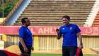 حوار.. مترجم الاهلي المصري يتحدث عن كواليس وأسرار الوظيفة