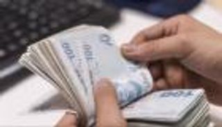 صدمة جديدة لليرة التركية أمام الدولار.. العودة إلى أسعار 2018