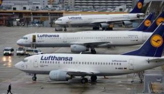 طائرات تتبع شركة لوفتهانزا الألمانية