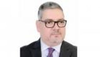 الأمير تشارلز.. جسر بين الأديان والحضارات