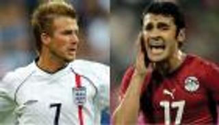 في عيد ميلادهما الـ45.. أحمد حسن يحرج بيكهام بـ4 أرقام