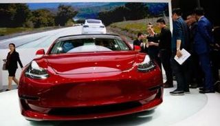 سيارة تسلا موديل 3