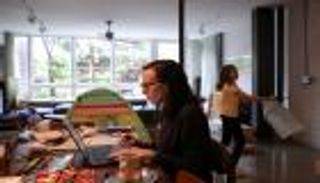 العالم يترقب الصدمة بعد عودة الموظفين للعمل