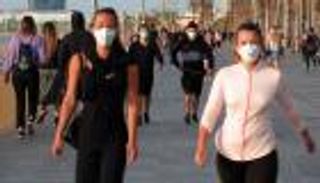 الإسبان من "عزل كورونا" إلى الهواء الطلق.. تنزه ورياضة