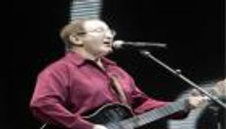 رحيل المطرب العالمي الجزائري إيدير.. "أيقونة الأغنية الأمازيغية"