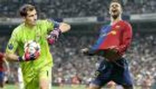 بعد 11 عاما.. كاسياس يرد هجمة بيكيه بعملية حسابية