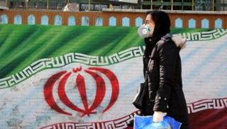 إيران المنهارة اقتصاديا تبحث عن السيولة من بوابة القروض