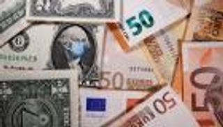 الدولار يقفز بعد مخاوف عودة حرب التجارة