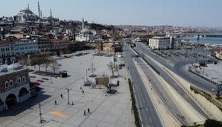 منطقة أمينونو في إسطنبول - رويترز