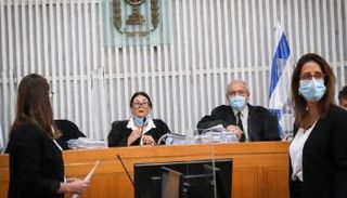 جانب من مداولات المحكمة