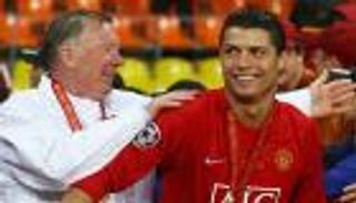 إنفوجراف.. رونالدو يقود تشكيلة "أجانب فيرجسون"