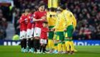 موقف اللاعبين يهدد استئناف الدوري الإنجليزي