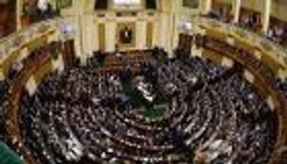 مصر ترفع رسوم سلع وخدمات لتنمية الإيرادات