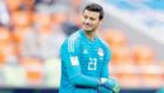 جرأة "حارس مصر الأول" تشعل تويتر.. واختياراته تغضب ميدو