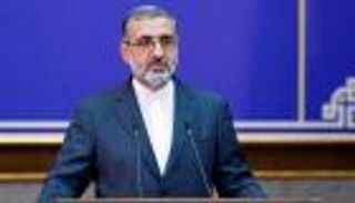 إيران تتهم طالبين بالتواصل مع المعارضة وإحداث فوضى